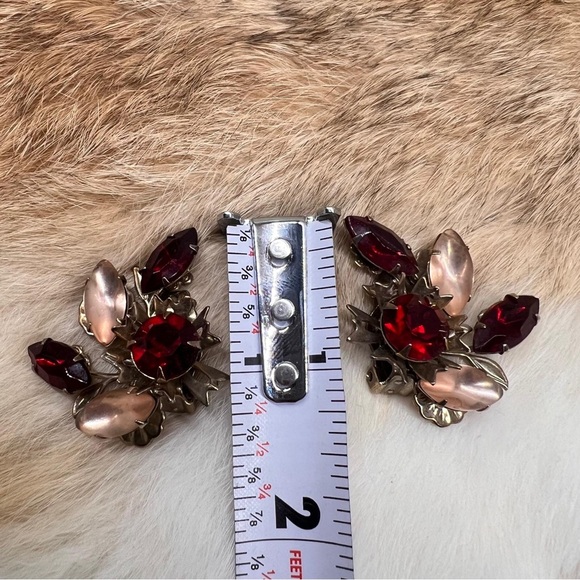 Vintage Art Noveau Czech Glass Rhinestones Deco Red Peach Glass Clip on Earrings - Picture 9 of 10